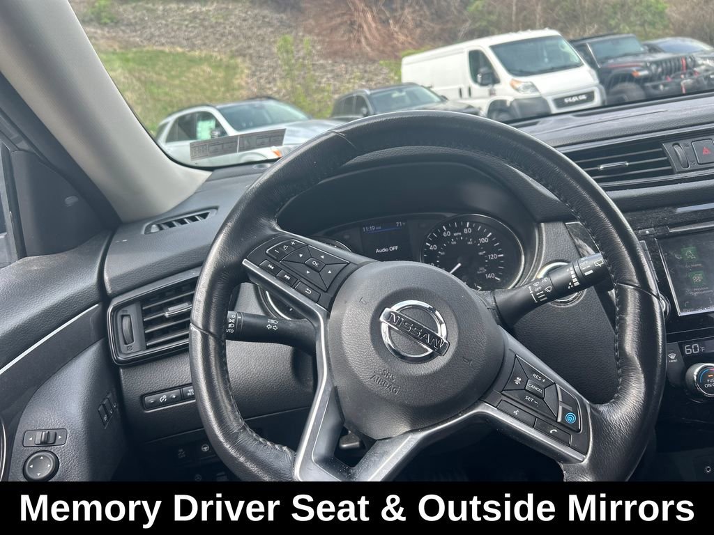 Used 2019 Nissan Rogue SV w/ Sun & Sound Touring Package AWD/4WD image 13