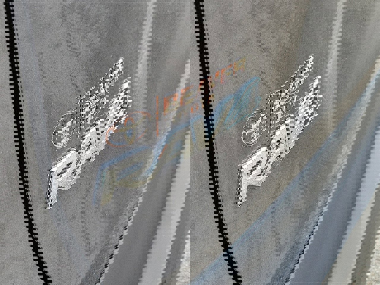 Used 2019 Toyota RAV4 LE image 6