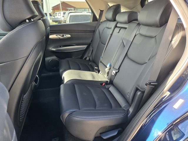 Used 2022 Genesis GV70 2.5T w/ Select Package image 4