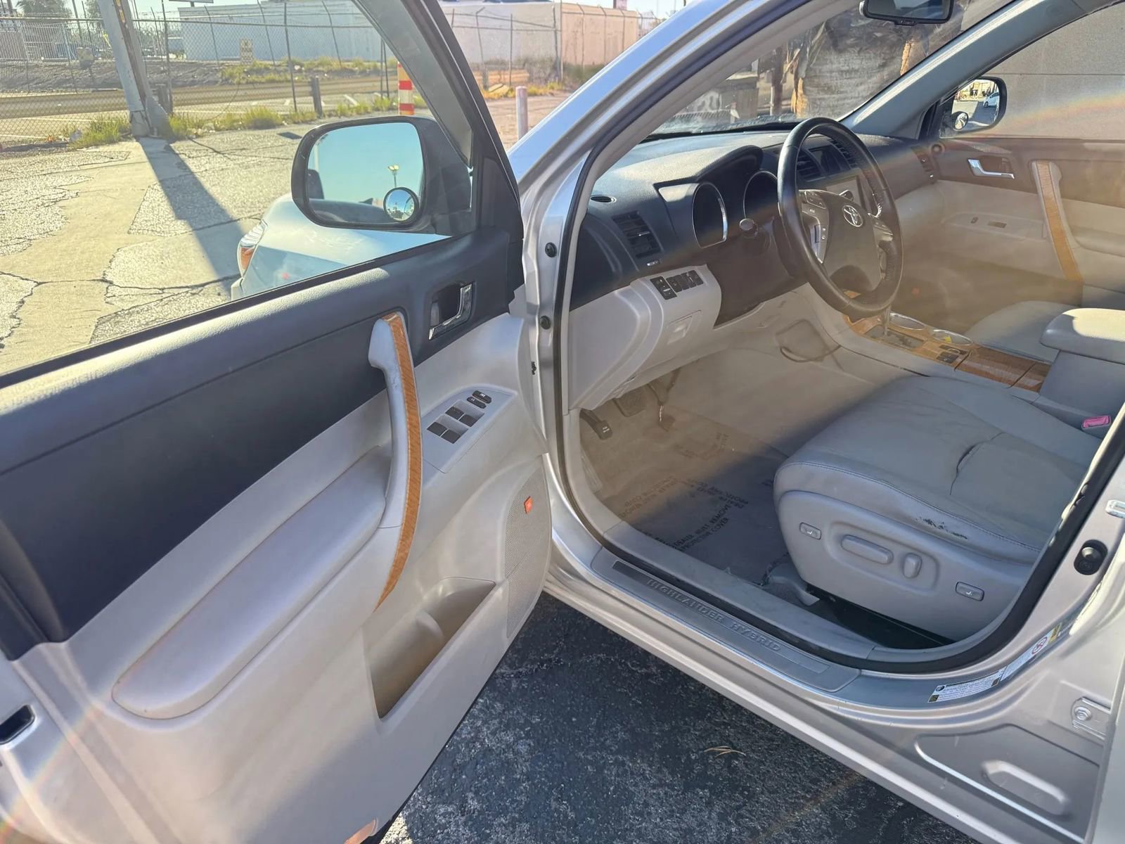 Used 2010 Toyota Highlander Limited image 9