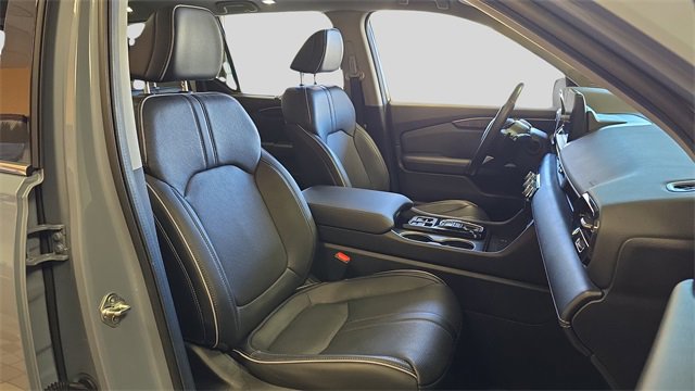 Used 2023 Honda Pilot Elite image 12