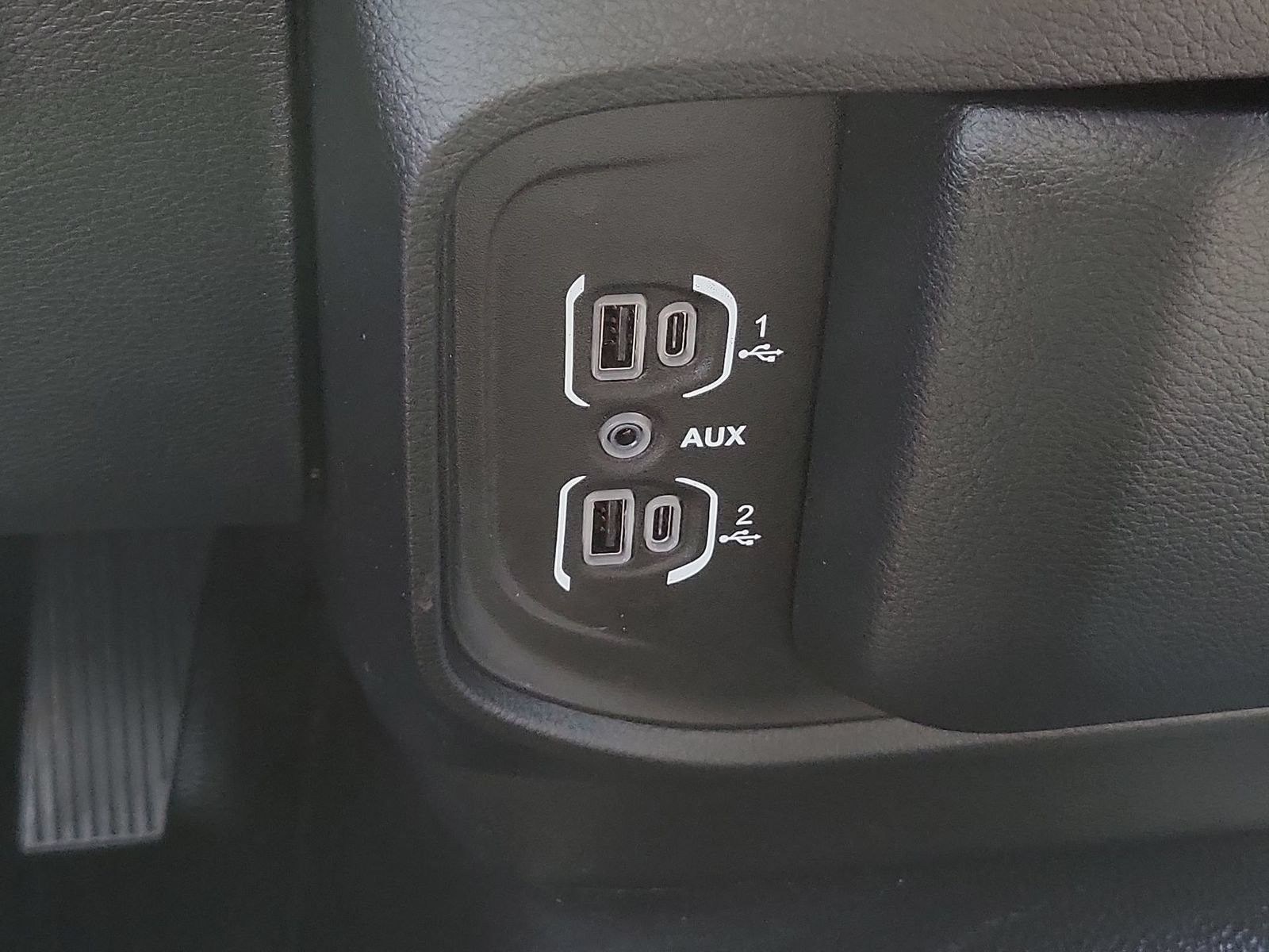 Used 2024 RAM 1500 Tradesman AWD/4WD image 33