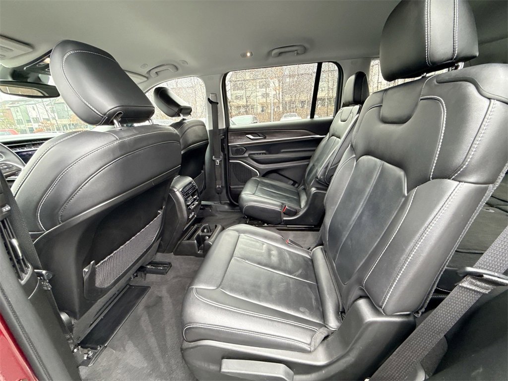 Used 2021 Jeep Grand Cherokee L Limited image 23