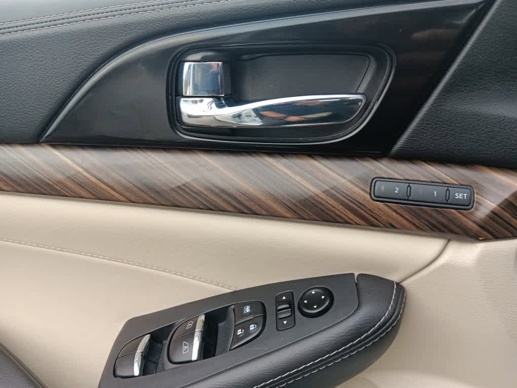 Used 2016 Nissan Maxima Platinum FWD image 25