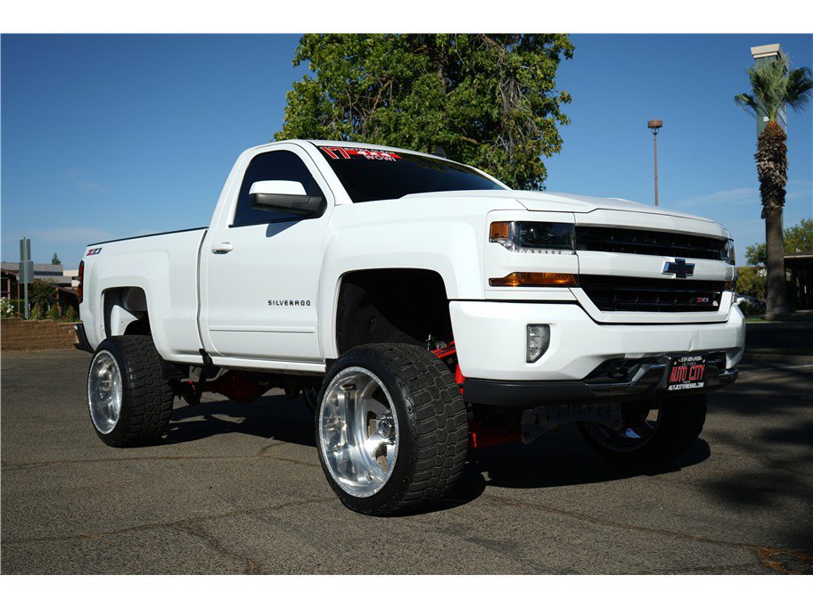 Used 2017 Chevrolet Silverado 1500 LT w/ LT Convenience Package