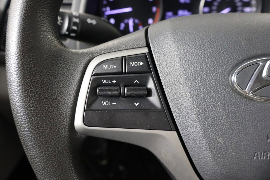 Used 2017 Hyundai Elantra SE FWD image 8