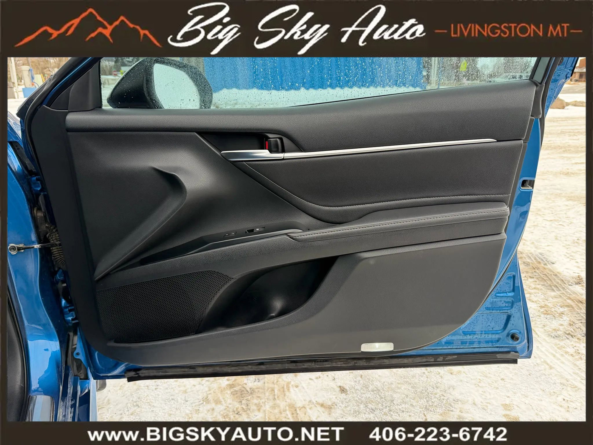 Used 2018 Toyota Camry XSE image 18