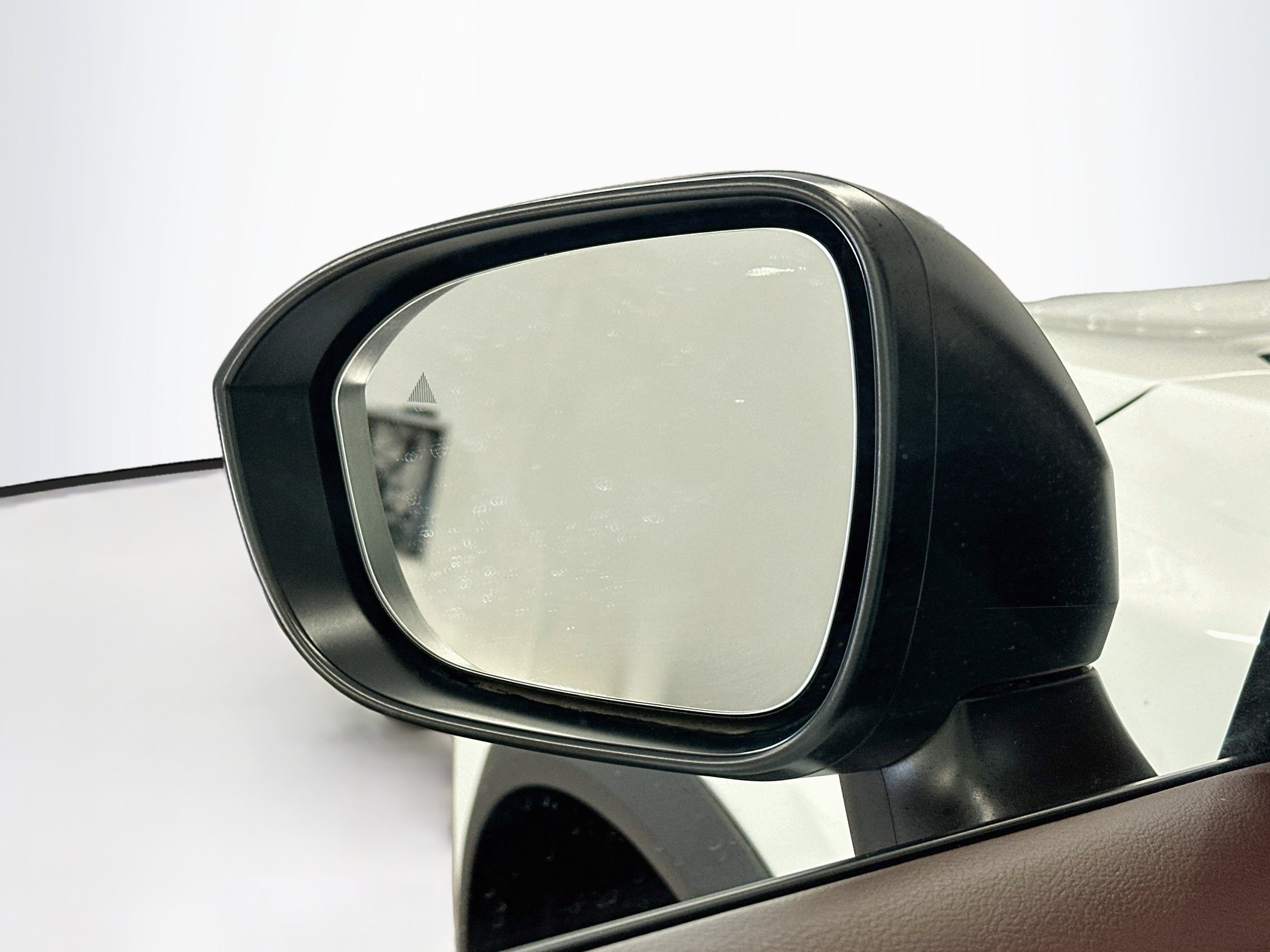 Used 2023 Nissan Rogue S AWD/4WD image 16
