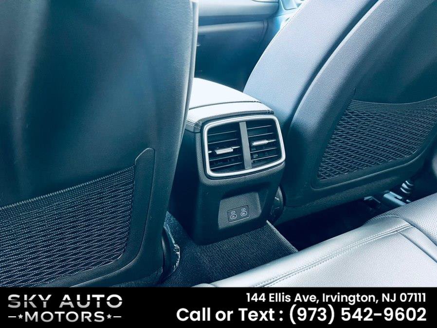 Used 2025 Genesis G70 2.5T AWD/4WD image 8