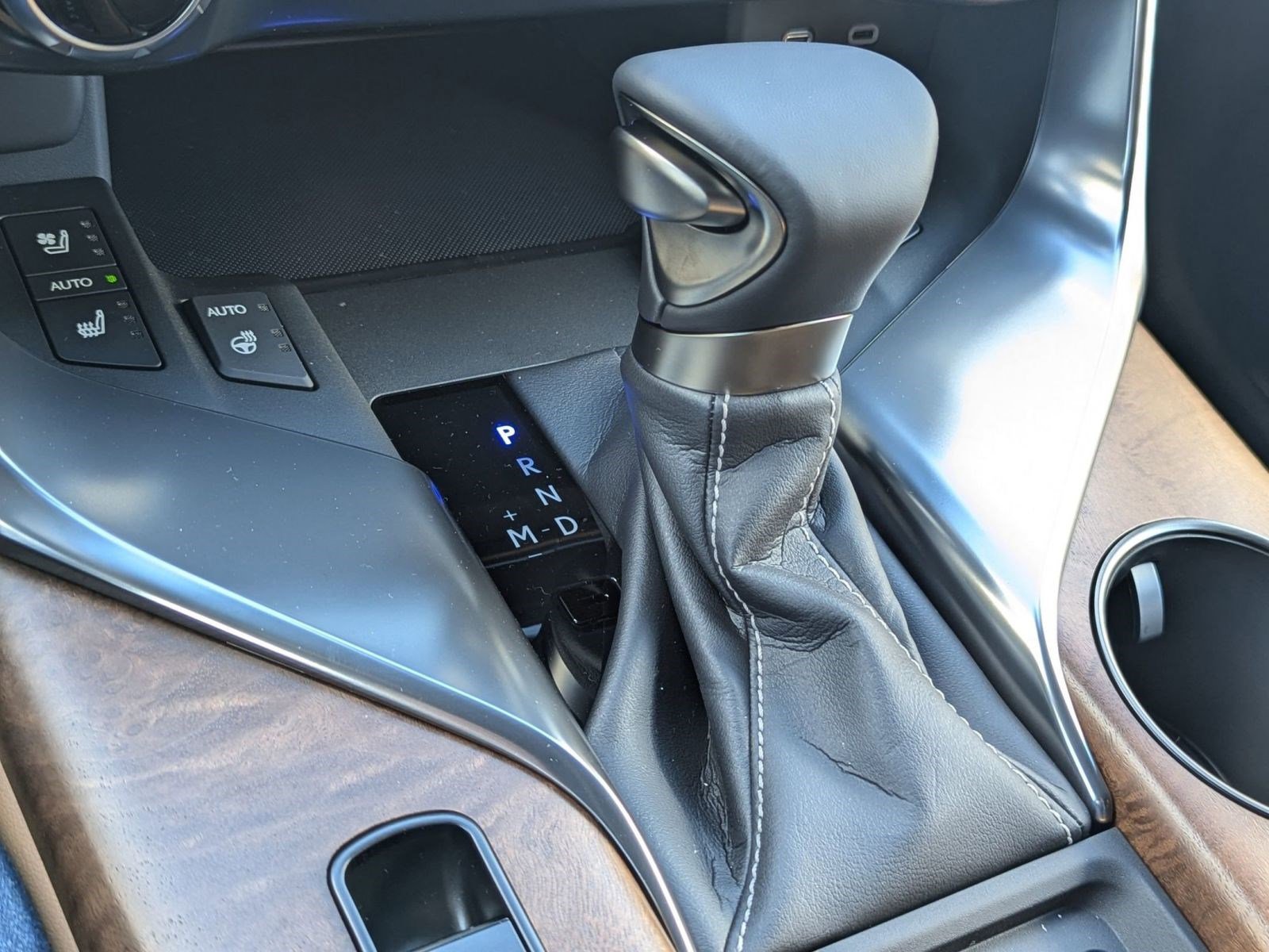 New 2025 Lexus LX 600 4WD w/ Luxury Package image 17