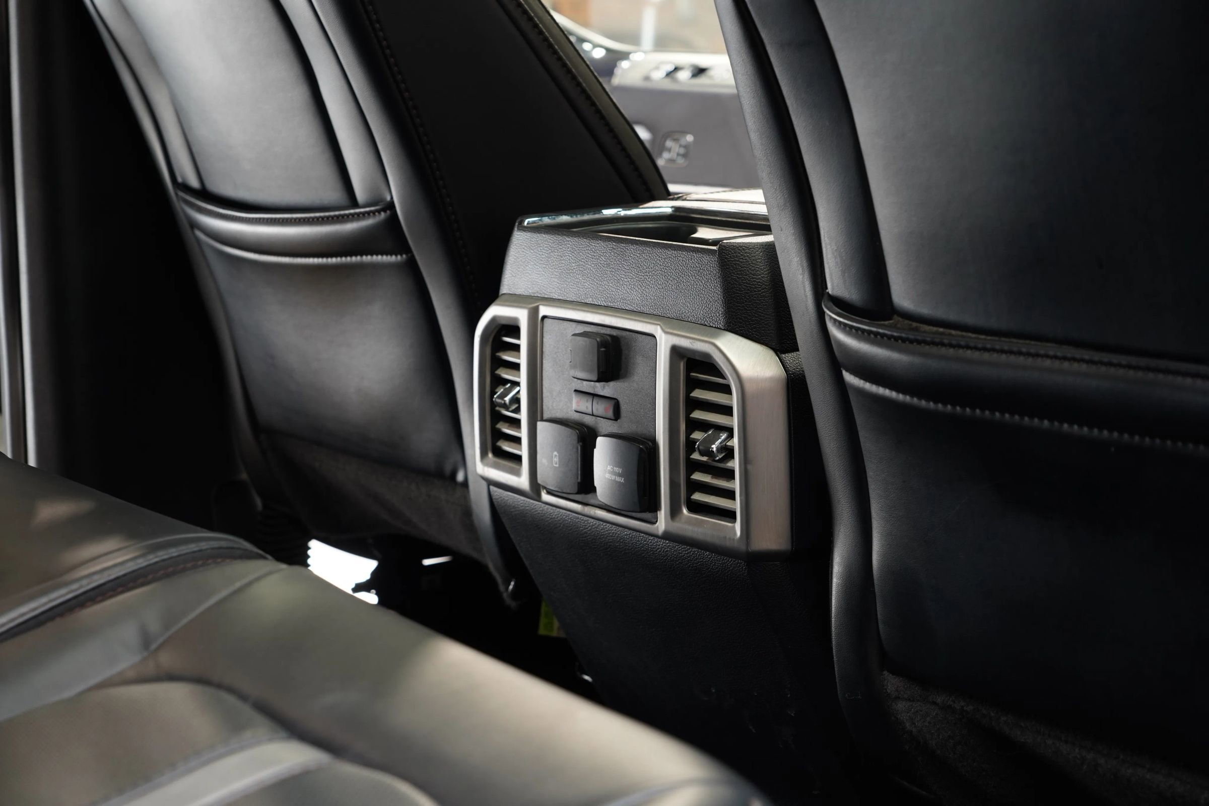 Used 2020 Ford F350 Platinum w/ FX4 Off-Road Package image 41