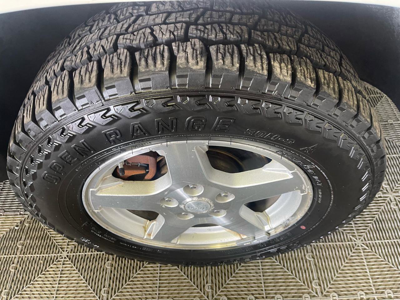 Used 2005 Jeep Grand Cherokee Limited AWD/4WD image 11