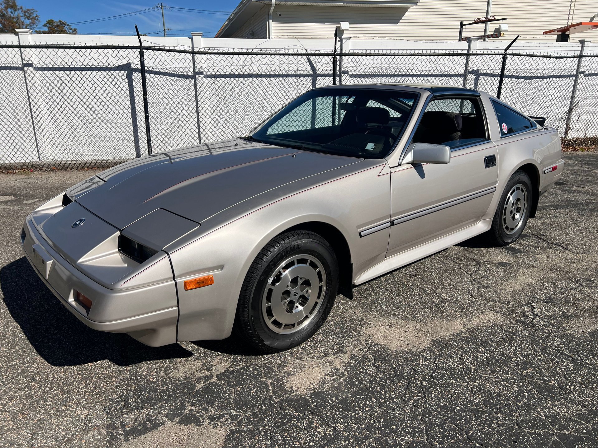 Used 1986 Nissan 300ZX Hatchback image 1