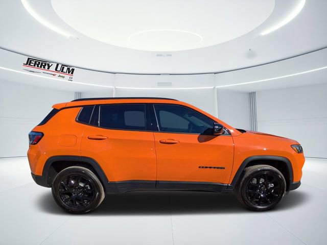 New 2026 Jeep Compass Latitude image 2