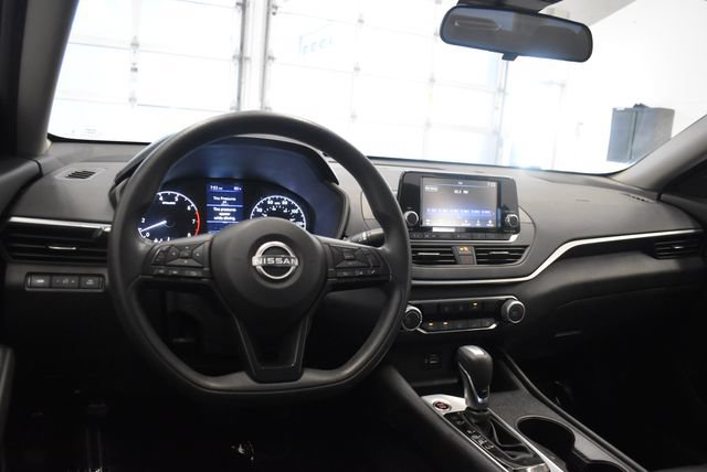Used 2023 Nissan Altima 2.5 S FWD image 23