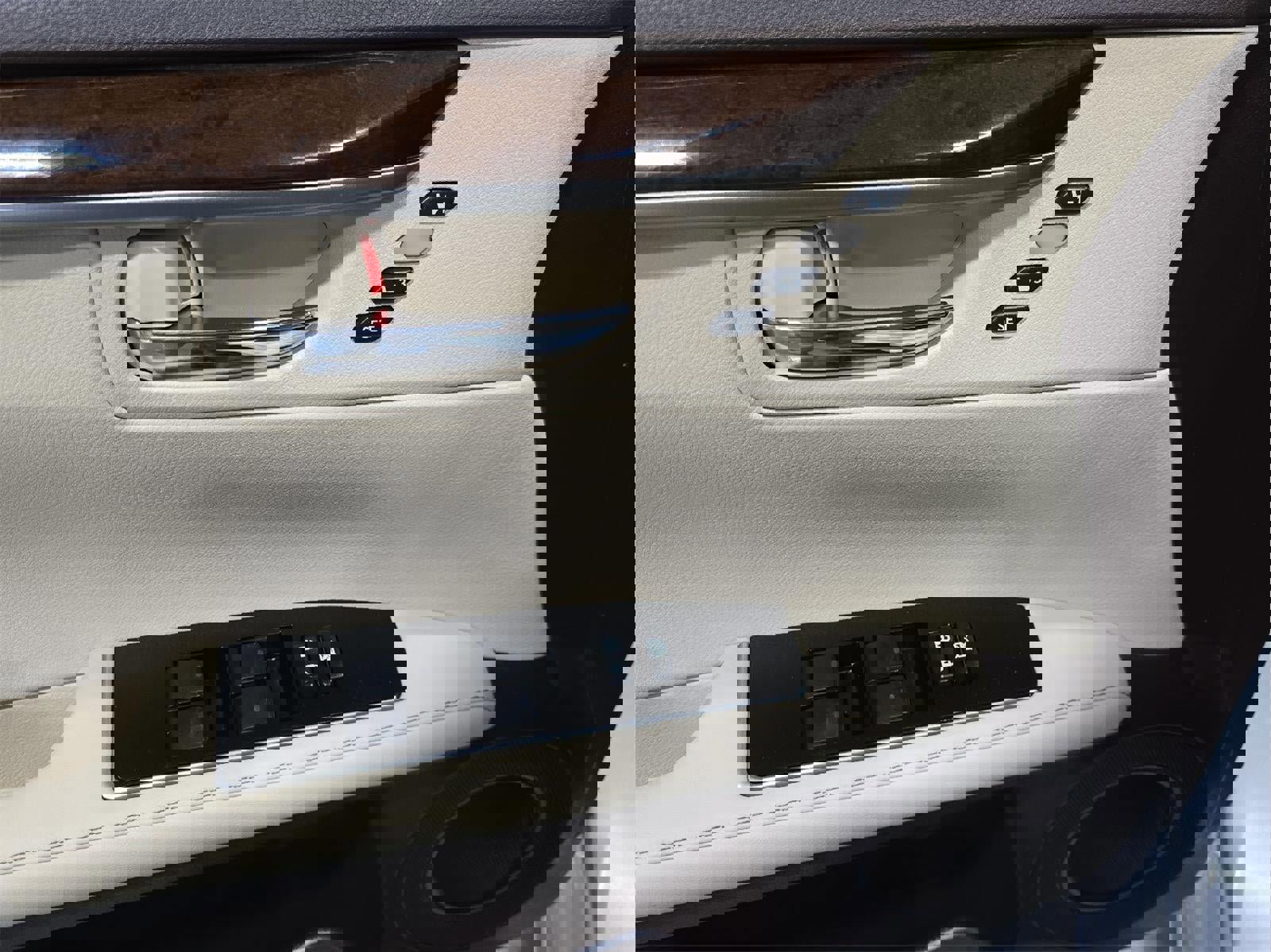 Used 2016 Lexus ES 350 w/ Luxury Package w/Wood Trim image 9