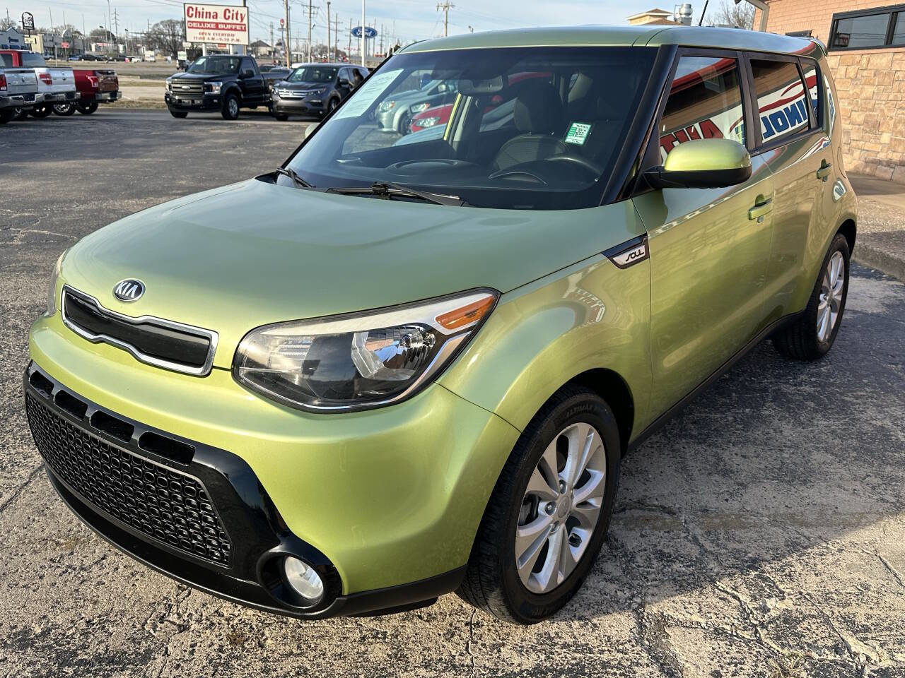 Used 2016 Kia Soul + image 5
