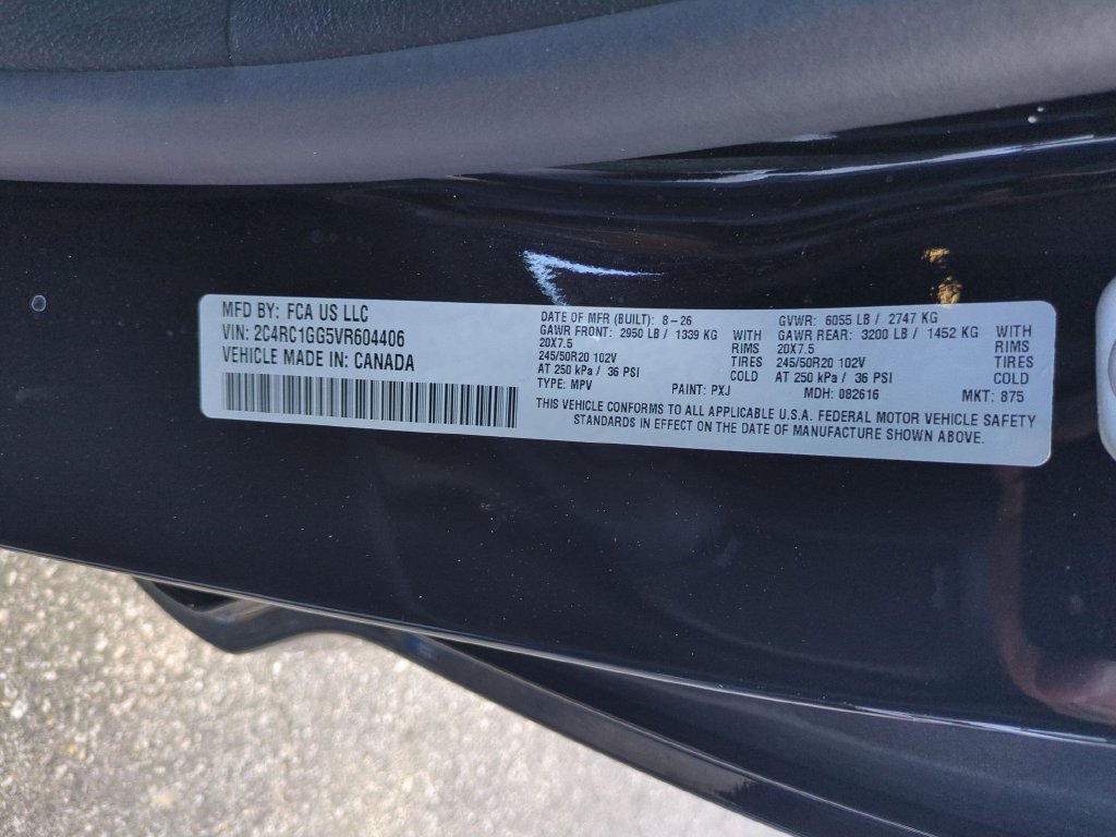 New 2027 Chrysler Pacifica Limited FWD image 39