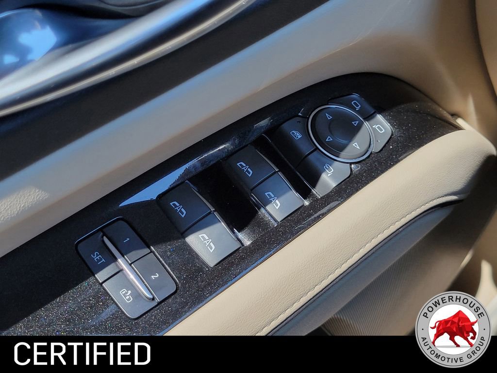 Used 2022 Cadillac Escalade Premium Luxury image 31