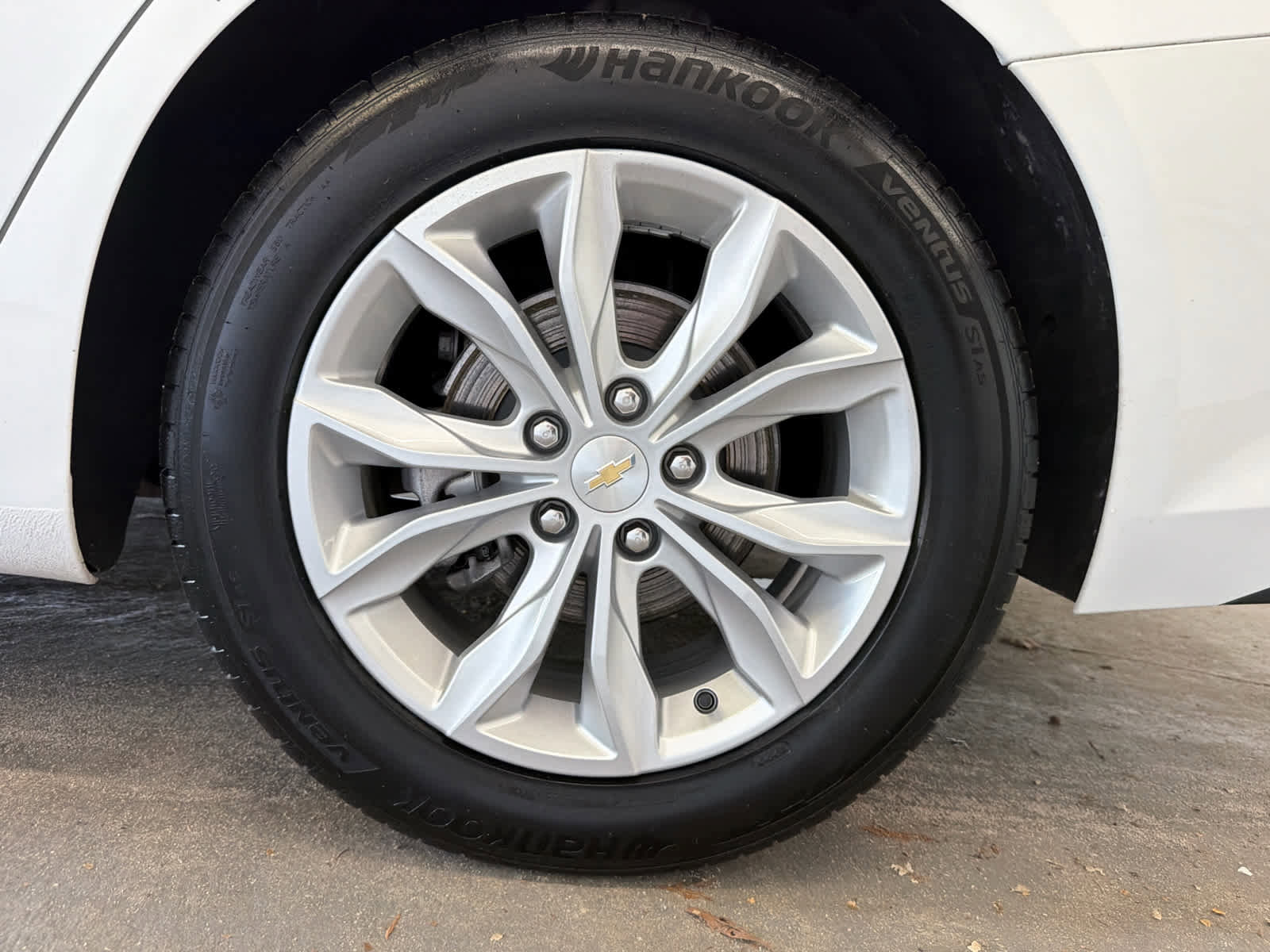 Used 2024 Chevrolet Malibu LT FWD image 9