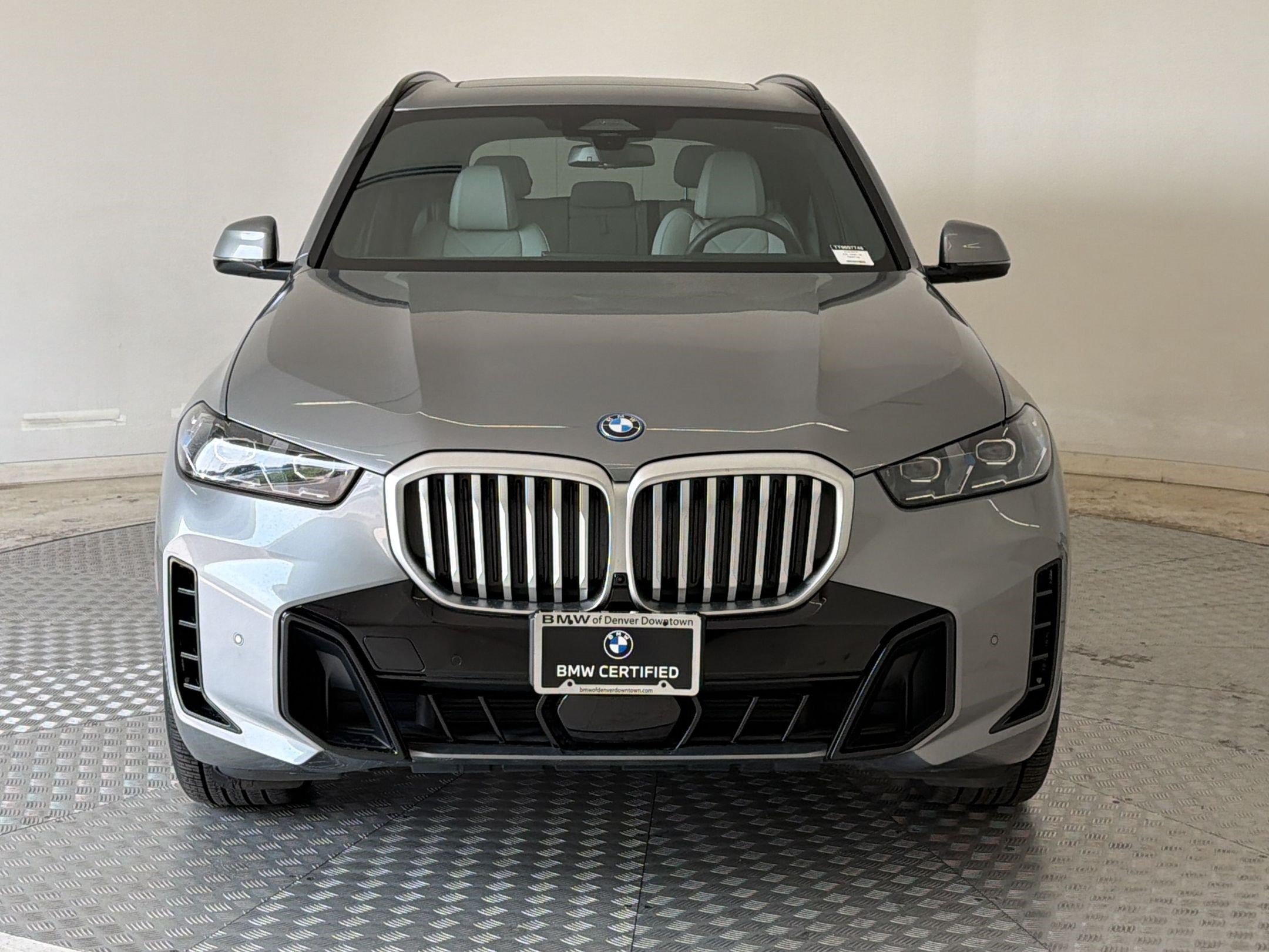 Used 2026 BMW X5 xDrive50e w/ M Sport Package AWD/4WD image 6