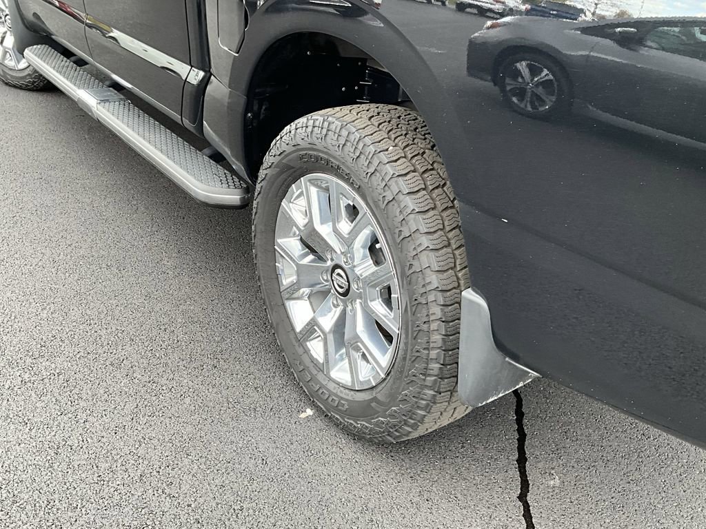 Used 2020 Nissan Titan SL w/ Moonroof Package image 28