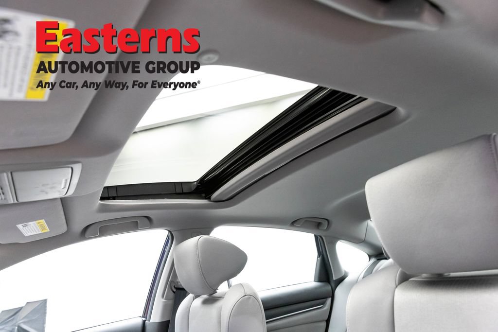Used 2019 Honda Accord EX image 32