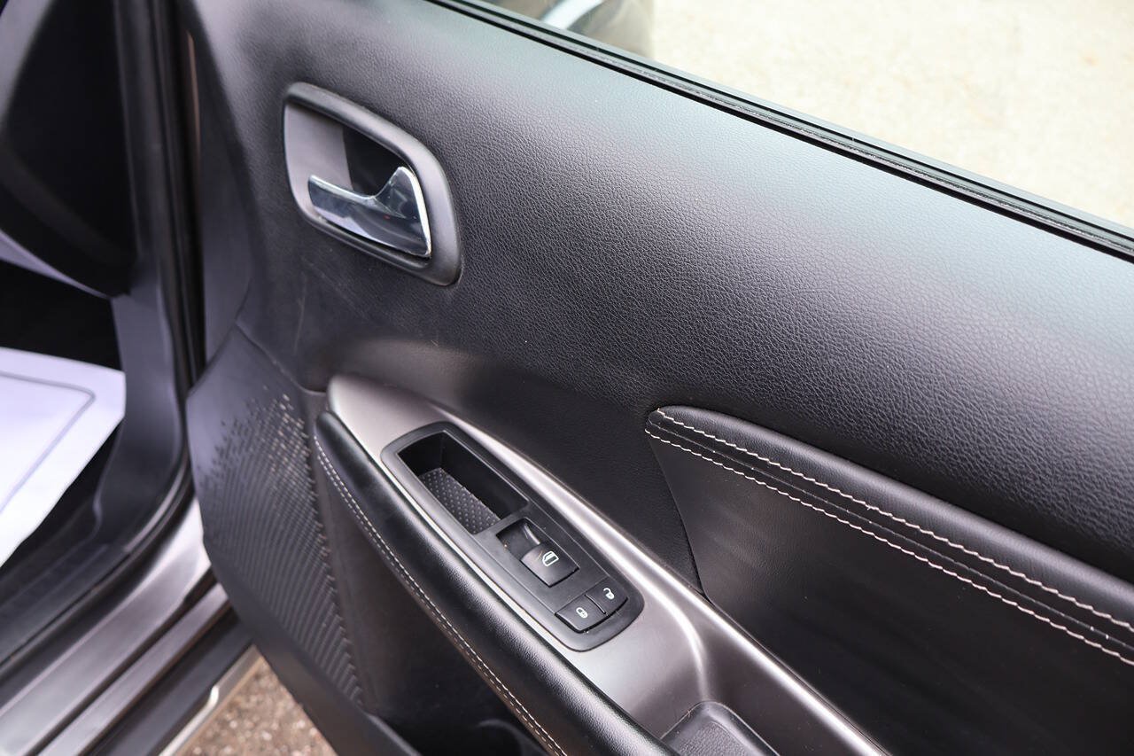 Used 2014 Dodge Journey Crossroad w/ Flexible Seating Group FWD image 21