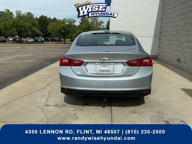 Used 2017 Chevrolet Malibu LT FWD image 9