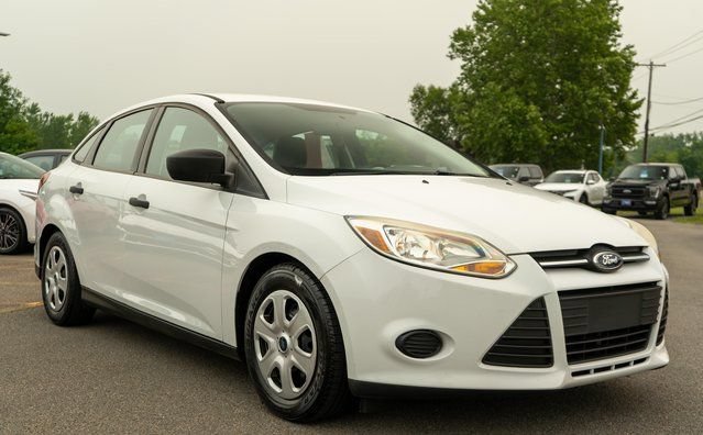 Used 2014 Ford Focus S FWD image 4