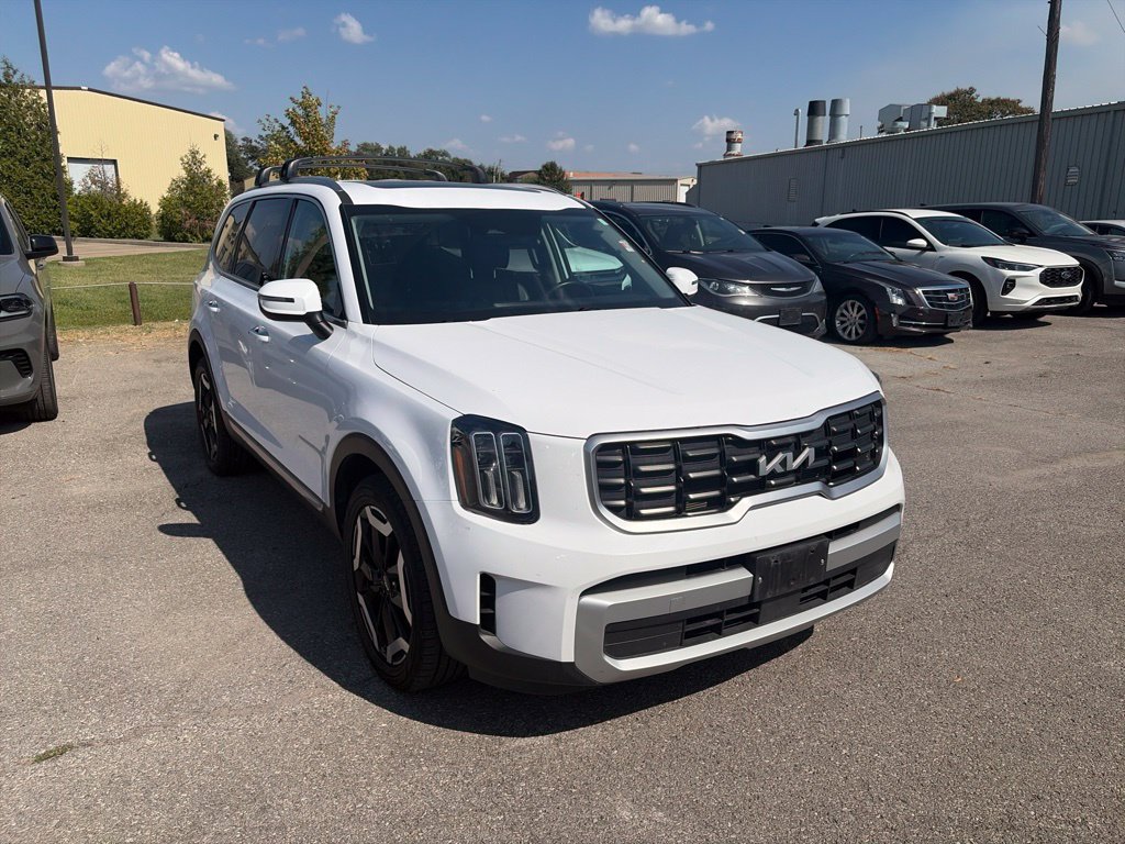 Used 2025 Kia Telluride S AWD/4WD image 8