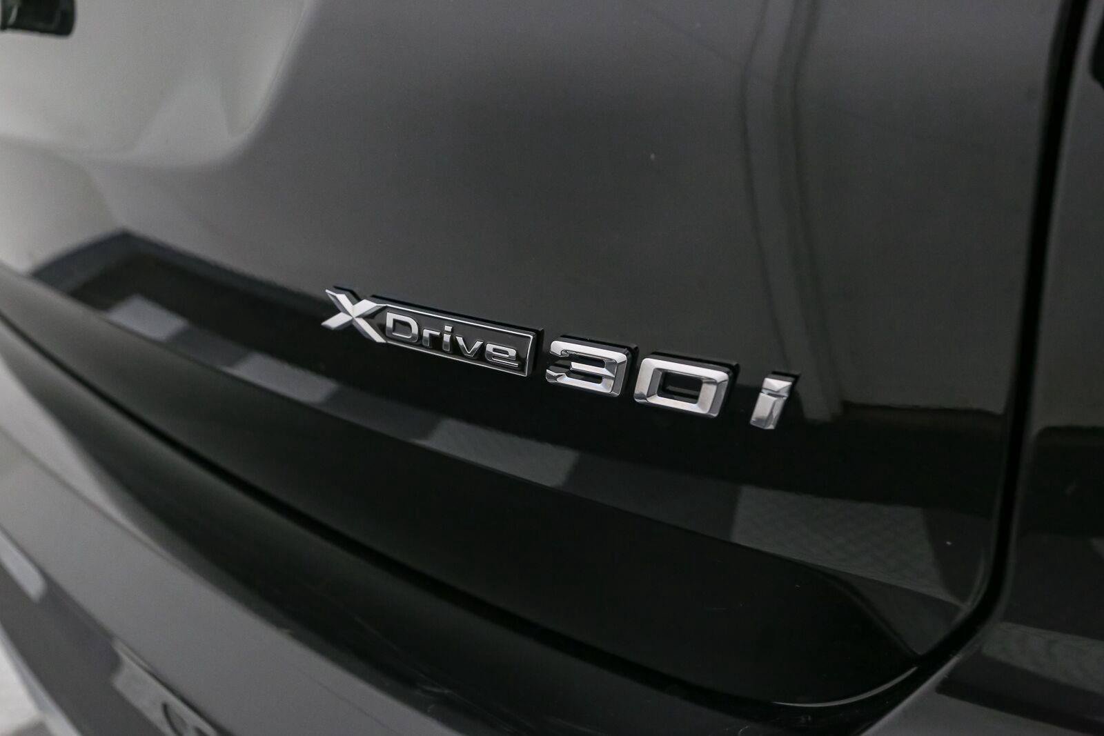 Used 2024 BMW X3 xDrive30i AWD/4WD image 11