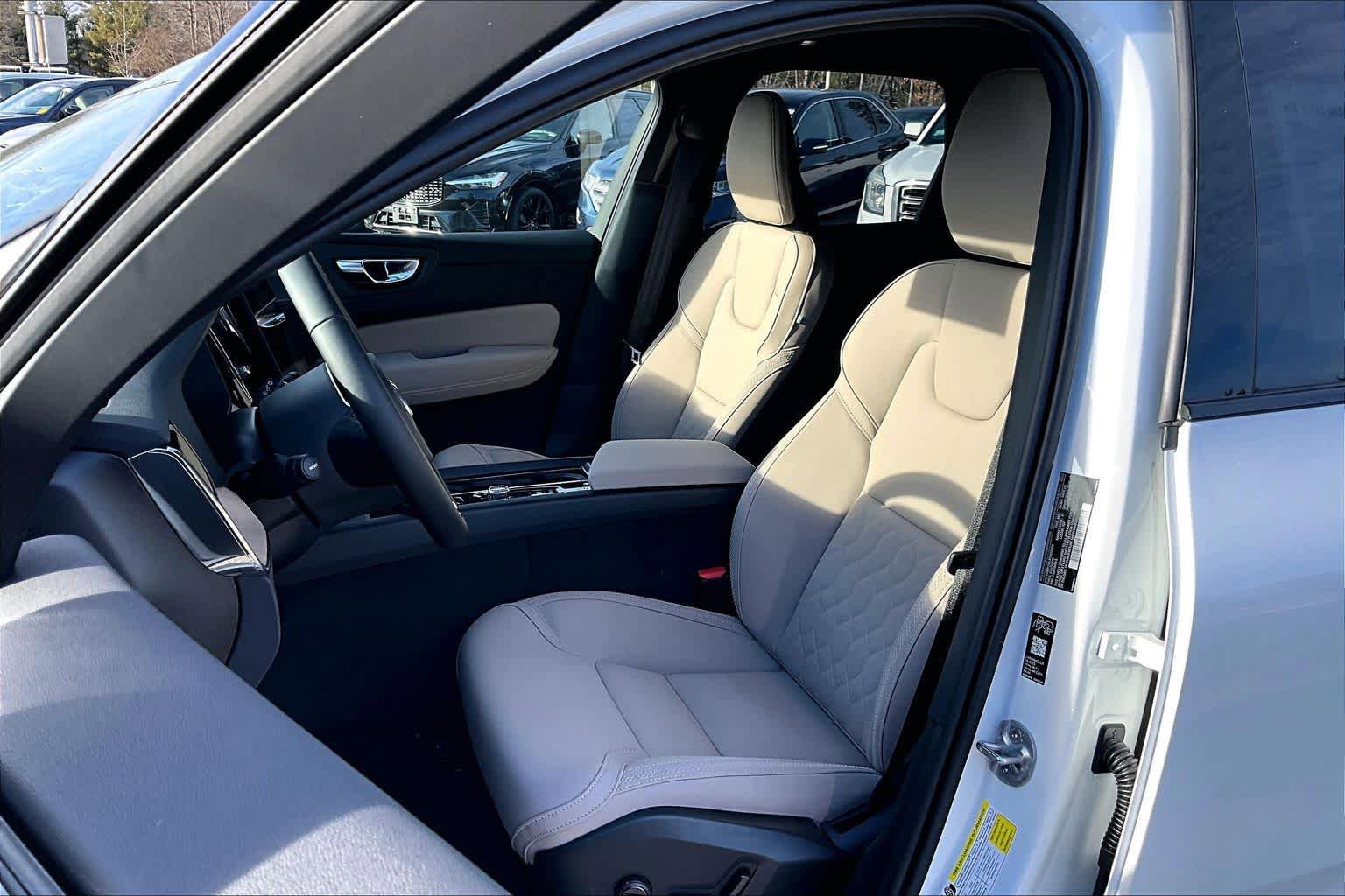 New 2026 Volvo XC60 B5 Plus w/ Protection Package Premier AWD/4WD image 13