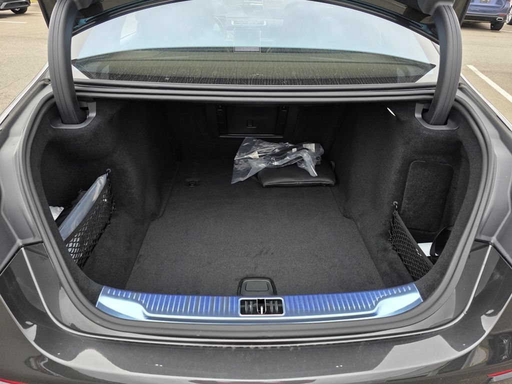 New 2026 Mercedes-Benz S 500 4MATIC image 9