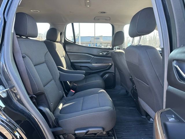 Used 2023 GMC Acadia SLE w/ Driver Convenience Package image 11