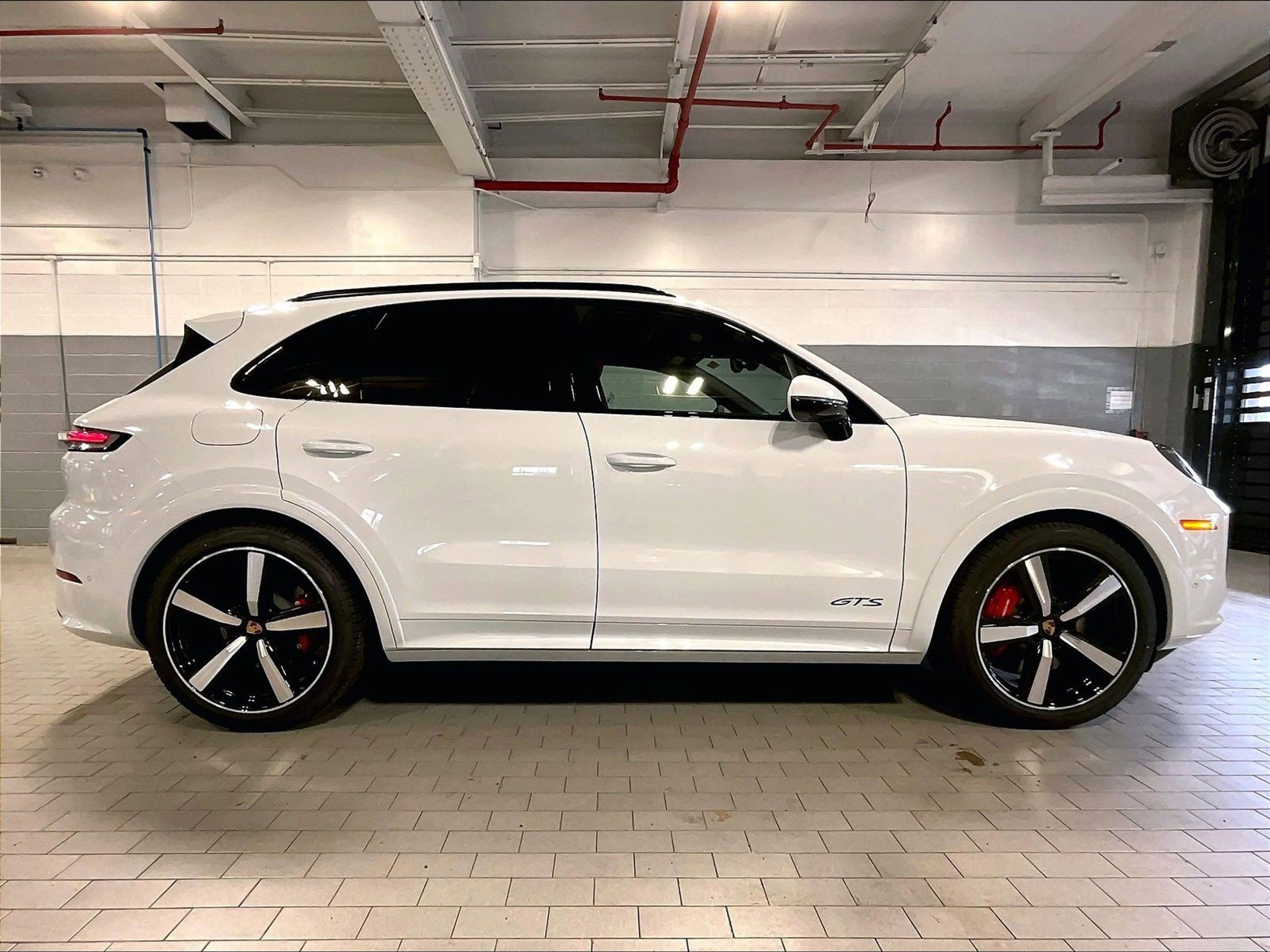 New 2026 Porsche Cayenne GTS image 6