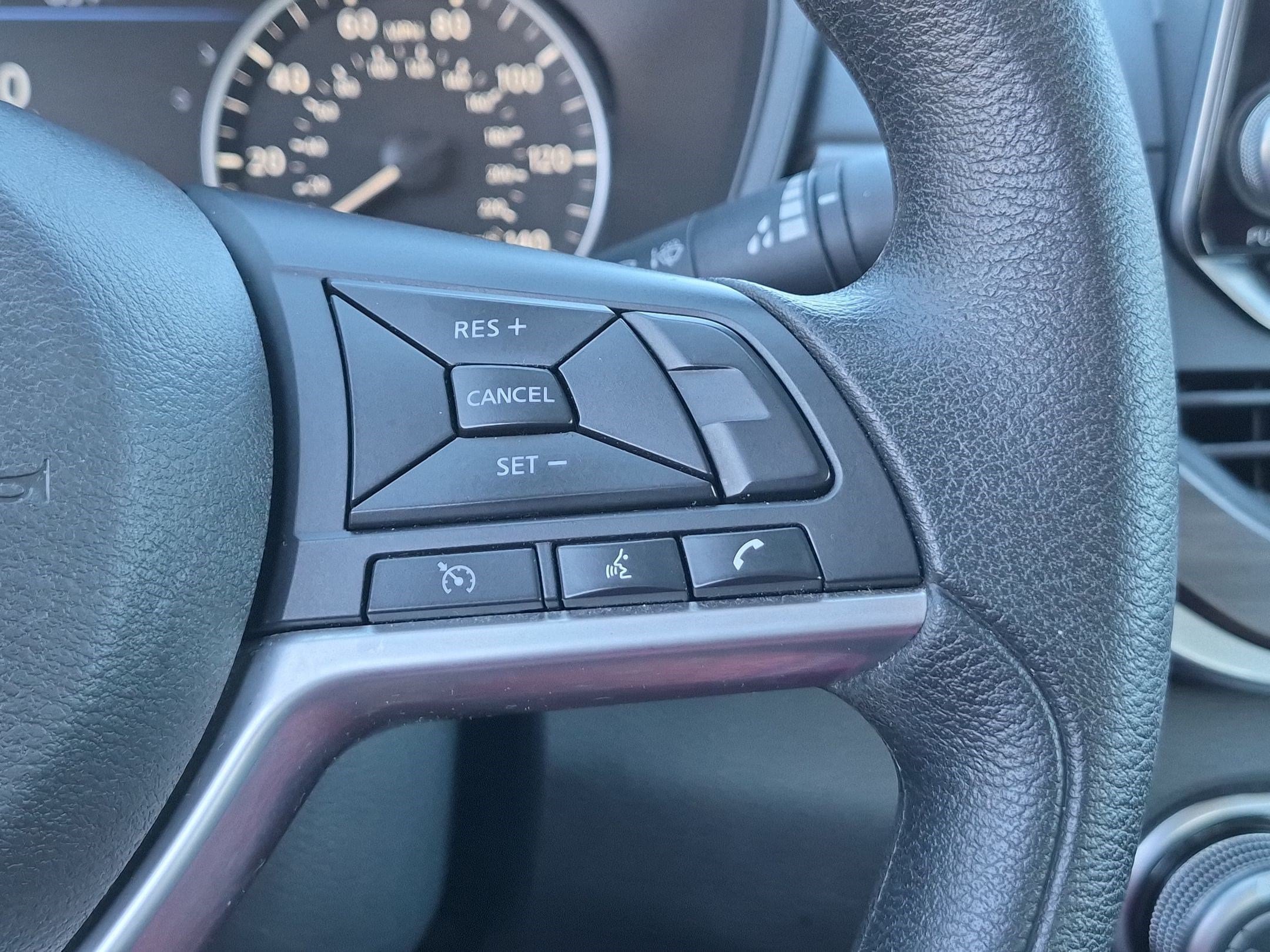 Used 2025 Nissan Altima 2.5 SV FWD image 19