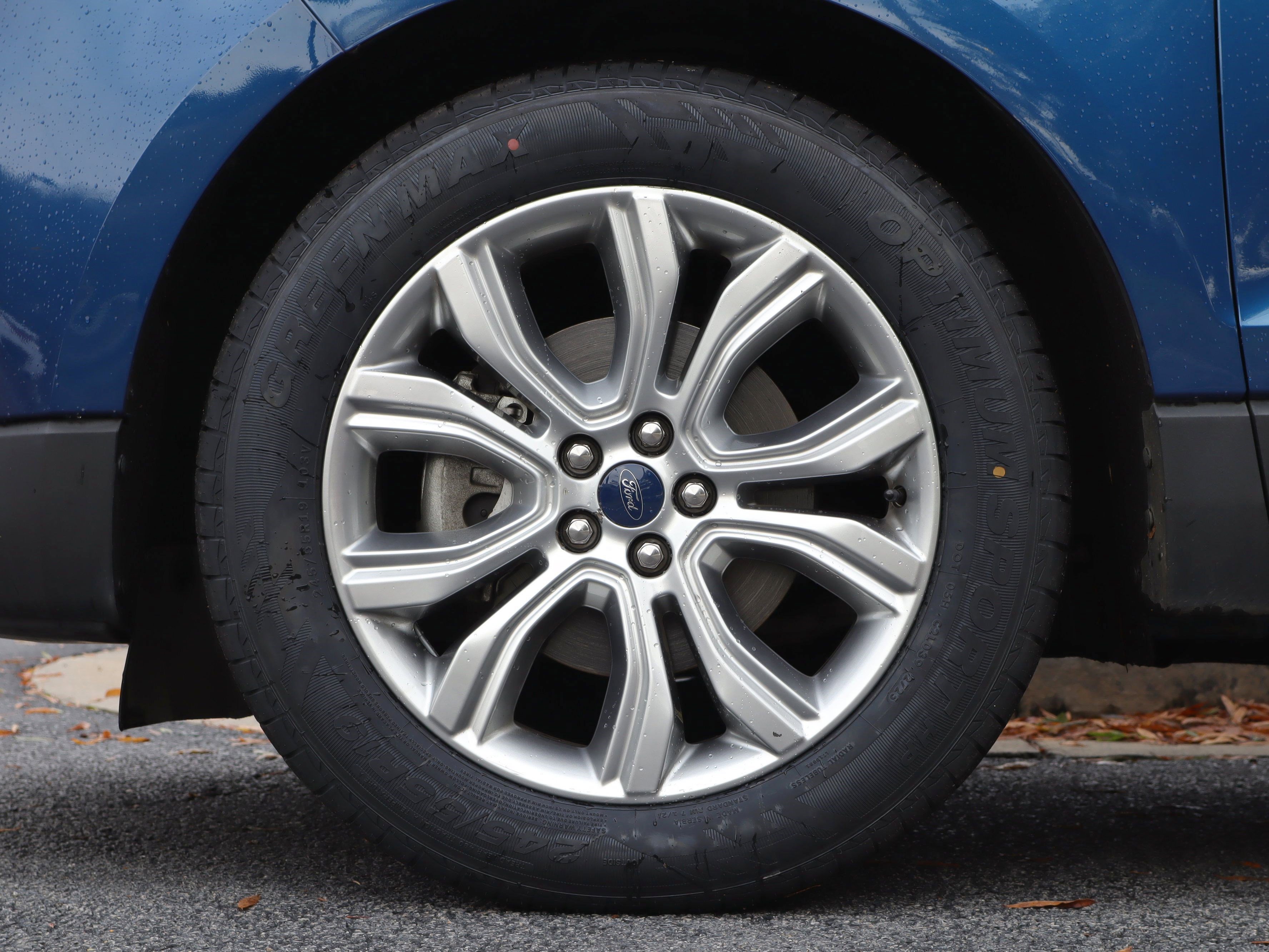 Used 2020 Ford Edge Titanium image 31