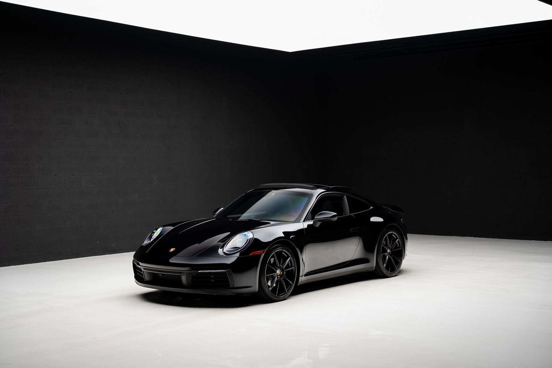 Used 2024 Porsche 911 Carrera 4 AWD/4WD image 4