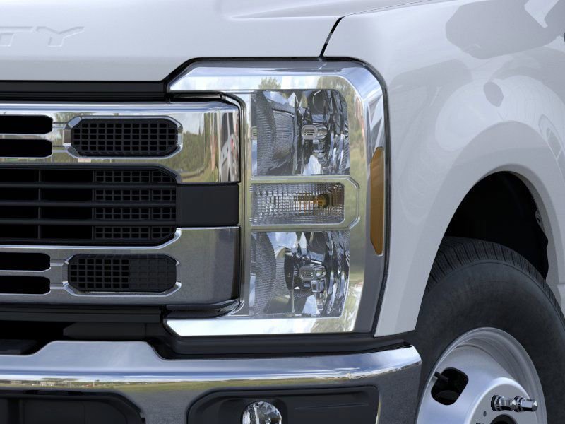 New 2026 Ford F350 XL w/ XL Chrome Package image 18