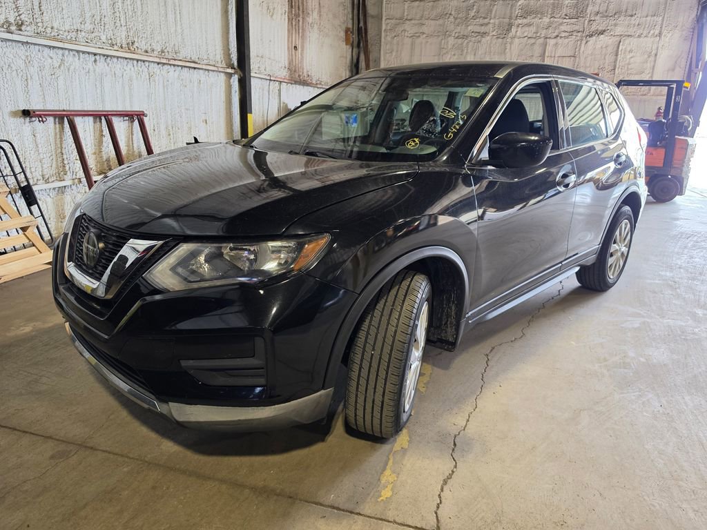Used 2018 Nissan Rogue S image 1
