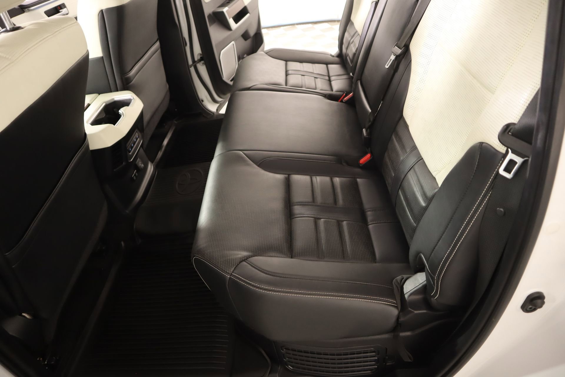 Used 2022 Toyota Tundra Capstone AWD/4WD image 12