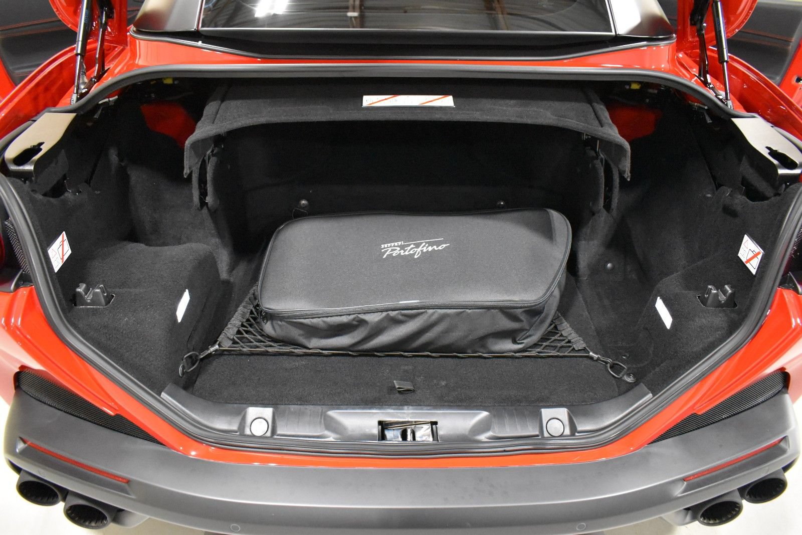 Used 2020 Ferrari Portofino RWD image 24