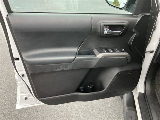 Certified 2022 Toyota Tacoma Limited w/ Nightshade Package image 17
