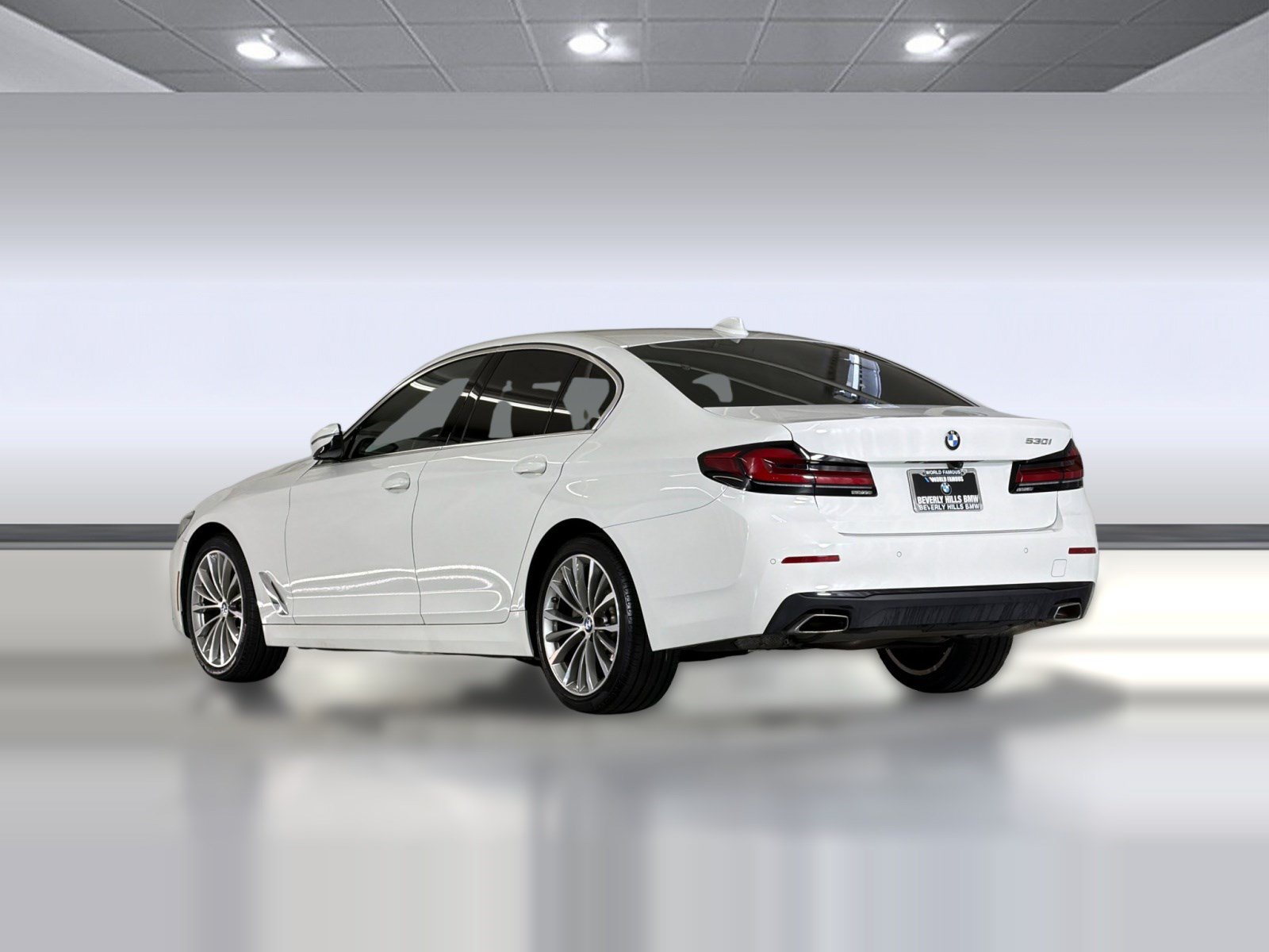 Used 2023 BMW 530i w/ Premium Package RWD image 3