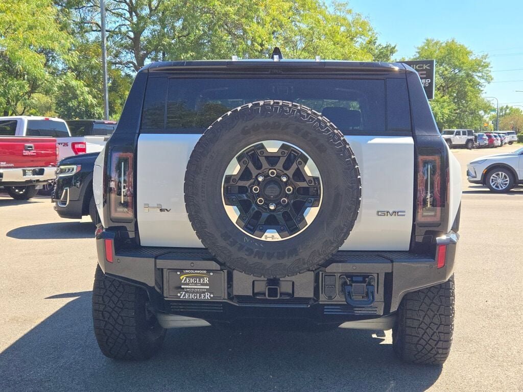 New 2025 GMC Hummer EV 2X w/ Extreme Off-Road Package image 15