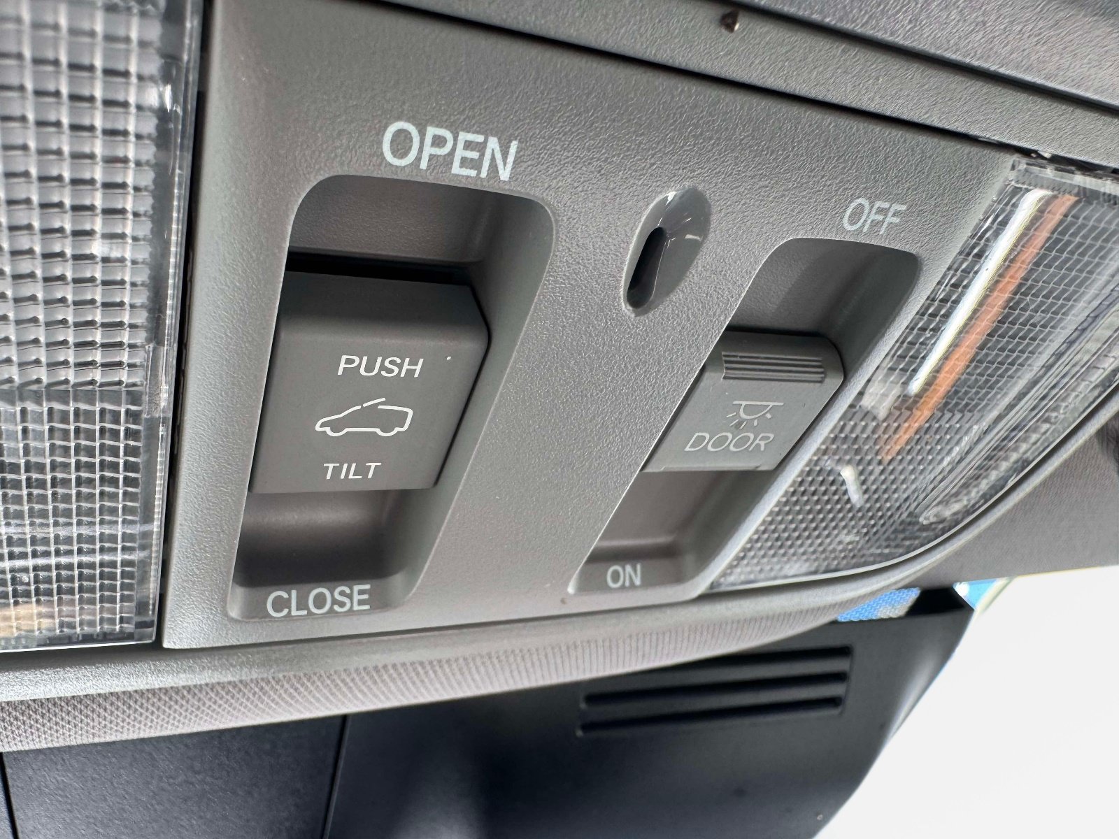 Used 2020 Honda CR-V EX-L image 34