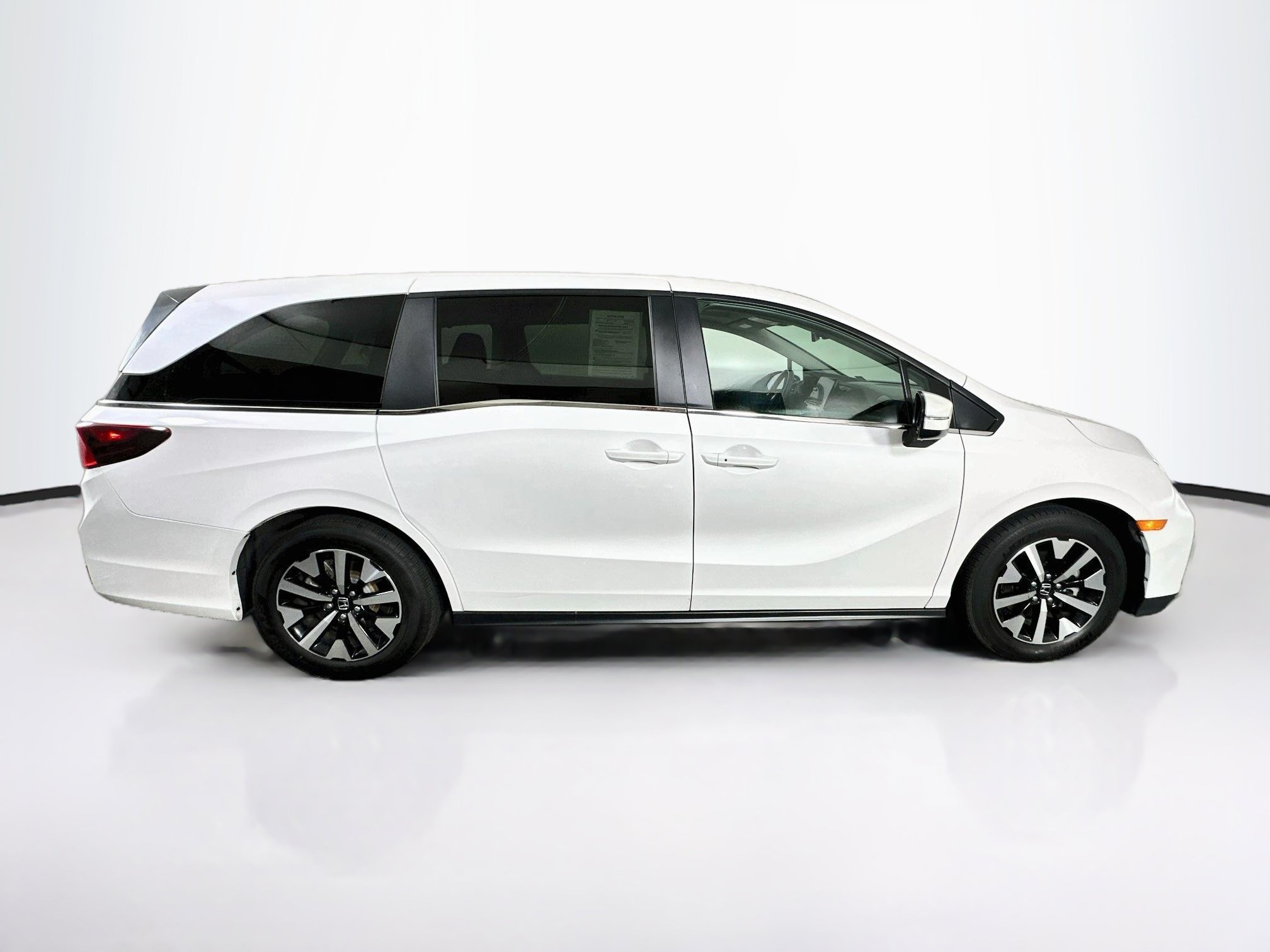 Used 2025 Honda Odyssey EX-L image 10