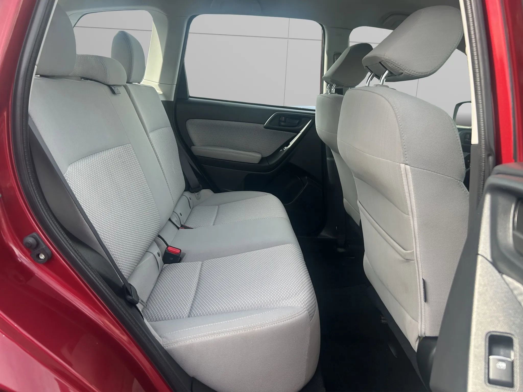 Used 2018 Subaru Forester 2.5i w/ Alloy Wheel Package image 12