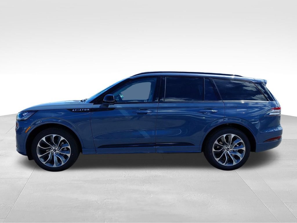 New 2026 Lincoln Aviator AWD w/ Jet Appearance Package image 4